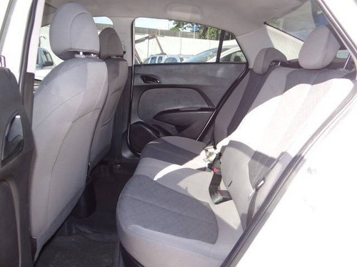 Imagem 11 de 15 de Hyundai Hb20s 1.0 Unique 12v Flex 4p Manual