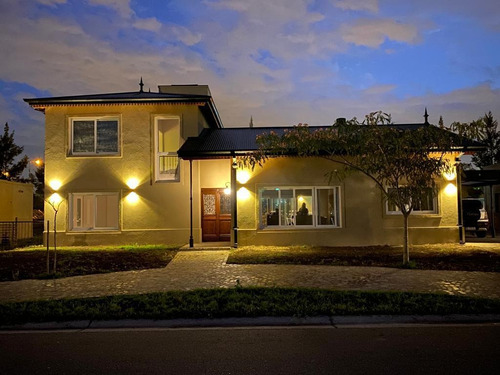 Imagen 1 de 30 de Venta Casa 3 Dormitorios - San Matías - Escobar