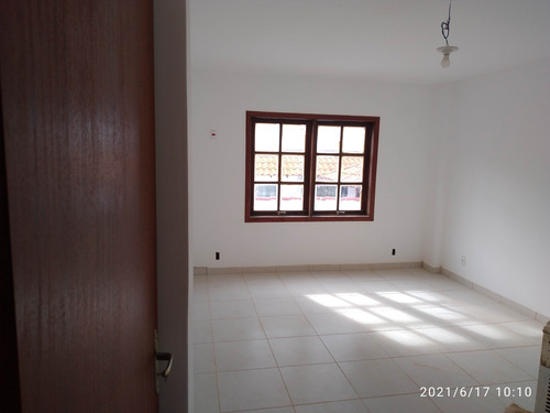 Imagem 17 de 18 de Casa Para Alugar Na Rua Vinte E Dois, Village De Búzios, Armação Dos Búzios - Rj - Liv-5057