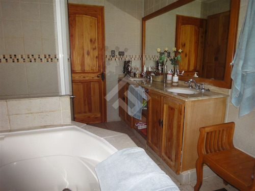 Bella Casa En Parcela Arriendo 4d 4b Bodega Terraza Oficina
