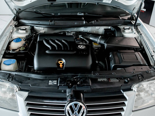 Volkswagen Bora 2.0 Mi 8v Gasolina 4p Manual