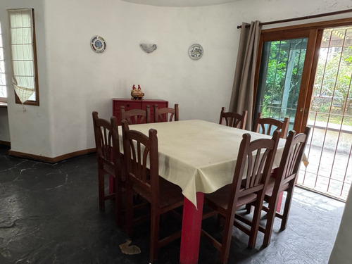 Casa En Venta En Carilo