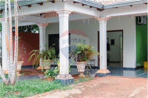 Imagen 2 de 11 de En Venta Casa De 2 Pisos