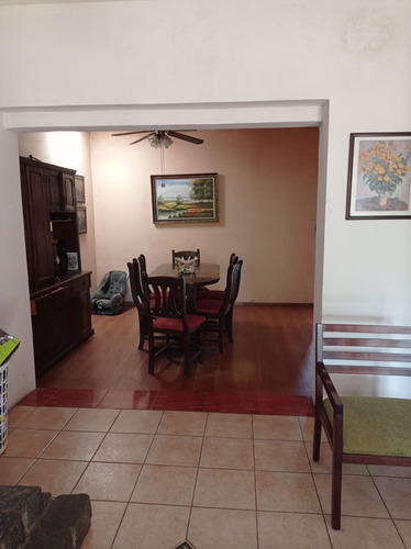 Precioso Chalet, Excelente Ubicación;lagomar, 3 Dormitorios