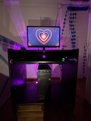 Pc Gamer + Escritorio + Teclado + Monitor (Usado)