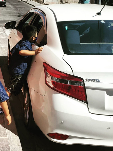 Toyota Yaris Sedan Version Full