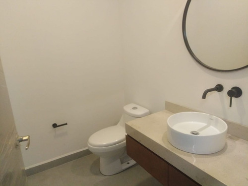 Oficinas En Renta En Zona Centro Con Recepción
