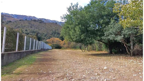 Imagen 1 de 3 de Terreno Al Pie De La Sierra (a Metros Del Conocido Hotel Con