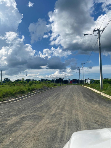 Terrenos En Residencial Con Todos Los Servicios Funcionando