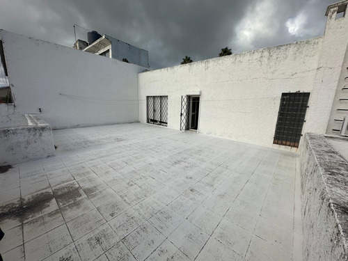 Casa Frente Al Mar En Punta Gorda Carrasco, Primera Linea