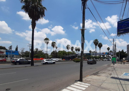 Edificio En Venta En Niños Héroes Querétaro