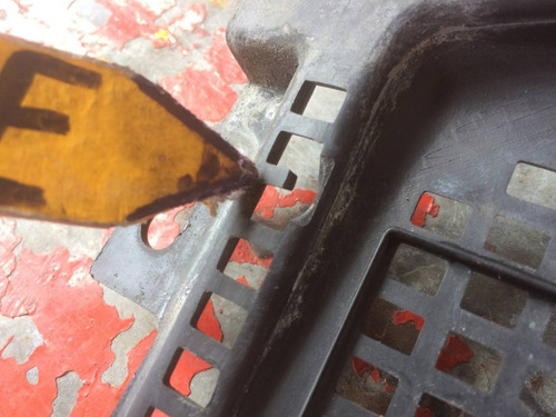 Tolva Wipers Renault Logan 8200599973 32056 (Usado)