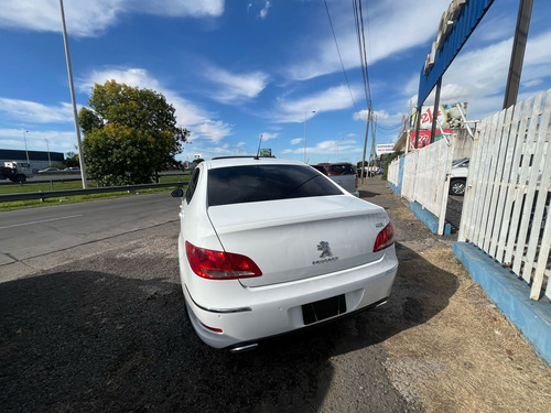 Peugeot 408 2.0 Feline 143cv