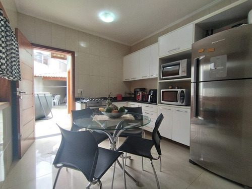Casa 4 Quartos 2 Suítes 4 Banheiros