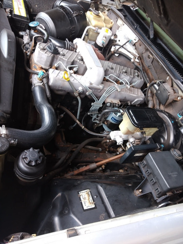 Chevrolet Silverado 4.2 D20 2p 2001