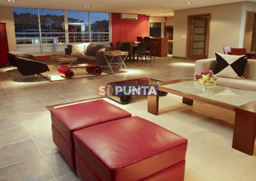 Imagen 21 de 21 de Edificio Con Servicios