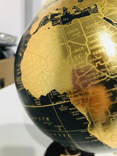 Globo Terrestre Decorativo Base Em Madeira Preto Com Dourado