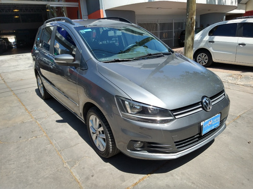 Imagen 3 de 10 de Volkswagen Suran 1.6 Trendline 2015