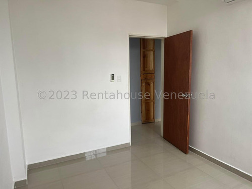Sp Apartamento Con Vigilancia Privada En Alquiler Agua Viva Cabudare Lara, Venezuela. 102 M²