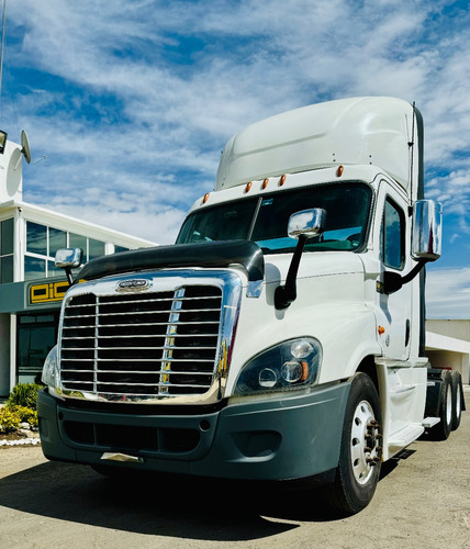 Tractocamion 5ta. Rueda  Day Cab 6x4 Freightliner 2017