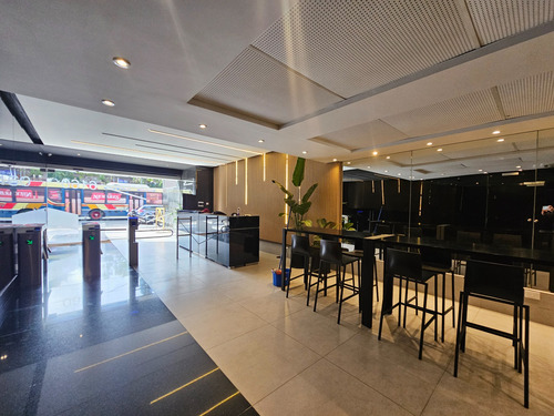 Venta Oficina - Excelente Edificio Corporativo -