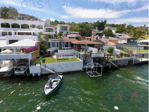 Casa En Venta En Lago De Tequesquitengo En Morelos