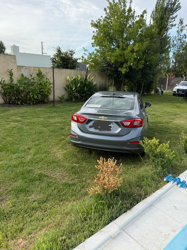 Chevrolet Cruze 1.4 ltz mt sedan
