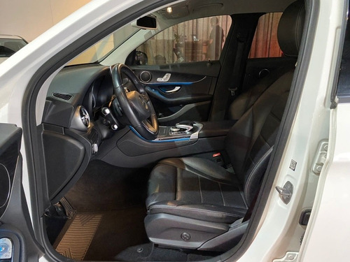 Imagen 8 de 11 de Mercedes-benz Clase Glc 2019 2.0 300 Off Road At