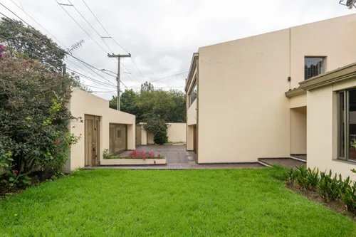 Casa En Arriendo/venta En Santa Barbara Alta. Cod A19949