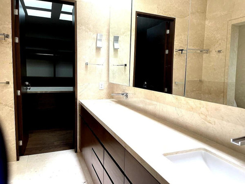 Residencia En Venta En Bosques De Las Lomas