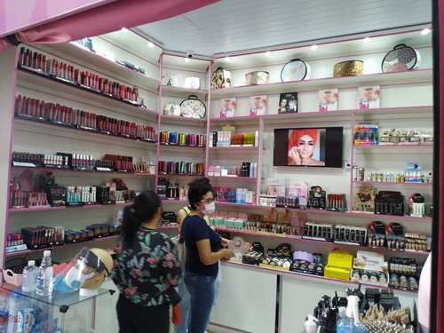 Loja De Maquiagens E Cosmesticos