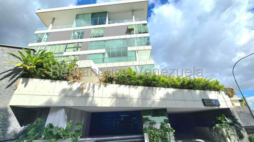 ¡¡apartamento Con Un Concepto Completamente Innovador, Amplias Panoramicas, Vista Privilegiada Y Urbanización Vip, Hermosa Sala Doble Altura! - Altamira - Luis Gomez - Mls #25-18504