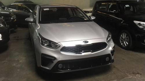 Kia Cerato 2.0 Sx At6 4 P
