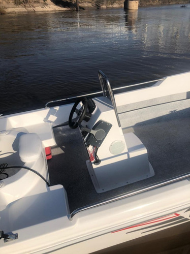 Tracker 530 Para 6 Personas 150 Hp Único Dólar Oficial