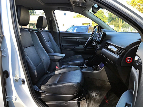 Imagen 11 de 15 de Mitsubishi Outlander 2.4 Gls 4wd 7a At 2016