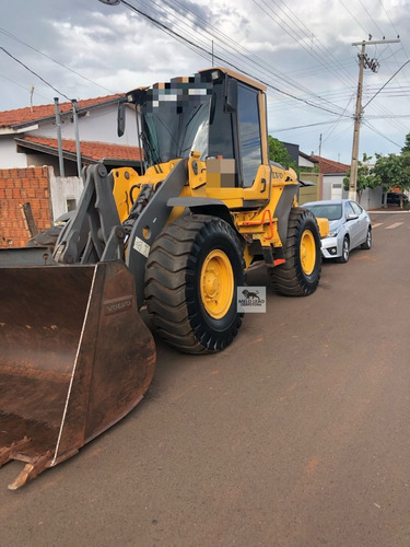 Escavadeira Volvo L60f 2011 5851808