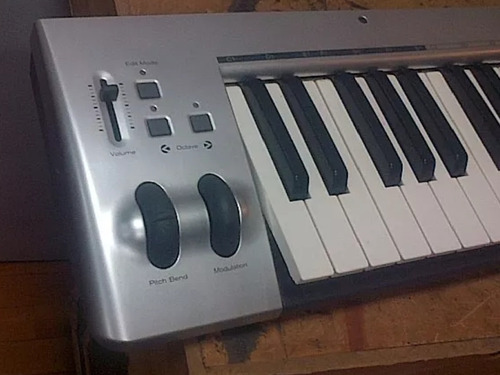 Teclado Controlador M Audio 