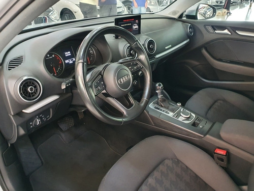 Imagem 6 de 10 de Audi A3 Sedan 2017 1.4 Tfsi Ambiente Flex Tiptronic 4p
