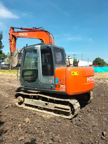 Retroexcavadora Itachi 70 2000
