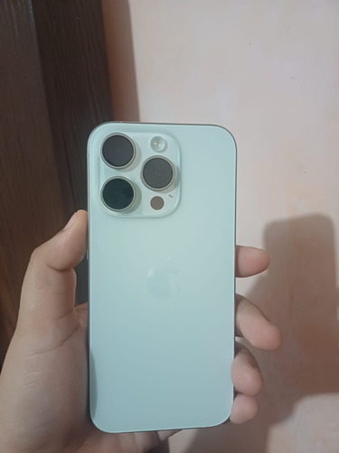 Apple iPhone 15 Pro (128 Gb) - Titanio Blanco (Usado)