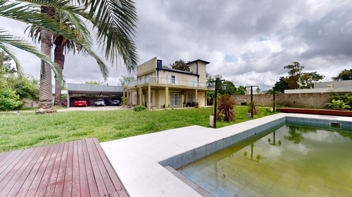 Casa De 5 Dorm. En Venta La Plata- Pileta Y Parque