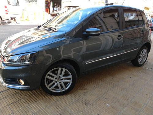 Volkswagen Fox Highline 1.6 Msi 16v Manual Con Caja De 6ta.