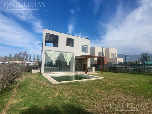 Casa En Alquiler - Barrio Araucarias, Puertos Del Lago