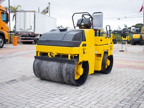 Imagem 14 de 15 de Rolo Compactador Dynapac Cc122 1999 = Volvo, Caterpillar