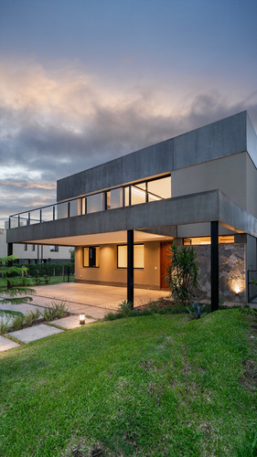 Casa En Venta Premium Alto Verde 3