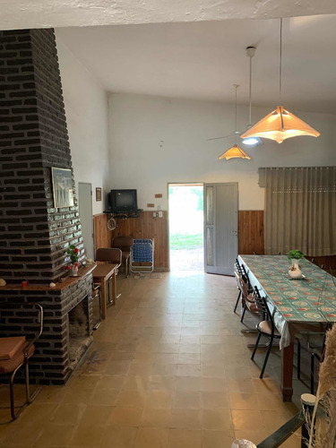 Magnifica Esquina Comercial A La Venta!! Con 2 Casas +galpón
