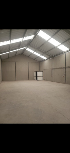 Galpón Industrial 200m2 Con Trifásica - Pudahuel, Santiago