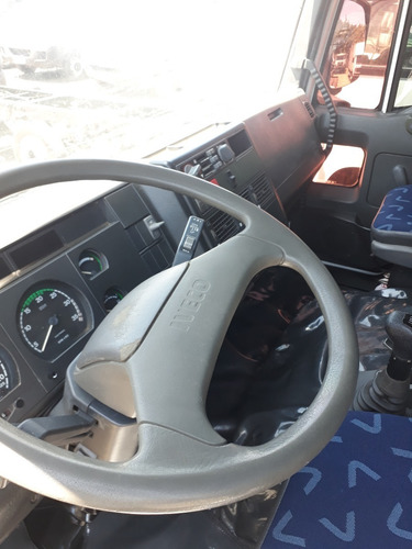 Imagem 5 de 13 de Iveco Tector 240e22