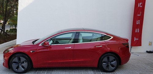 Imagen 3 de 8 de Tesla Model 3