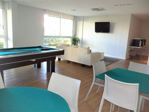 Venta De Apartamento 2 Dormitorios Y Medio En Playa Brava